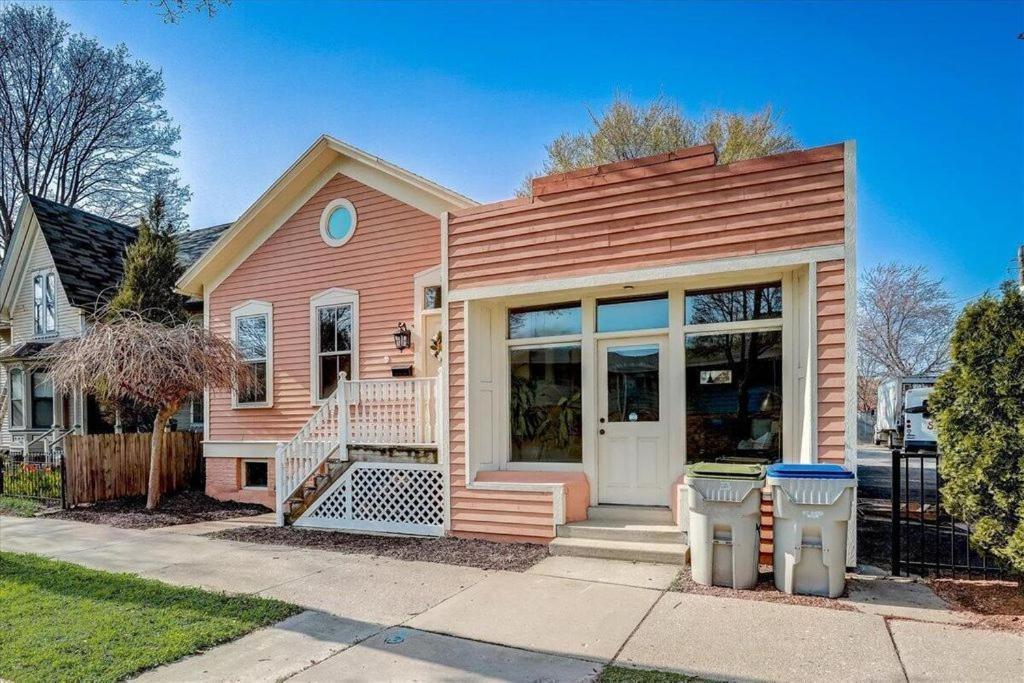 Insta Worthy Home! *Sleeps 8* - Walker'S Point! Milwaukee Eksteriør bilde